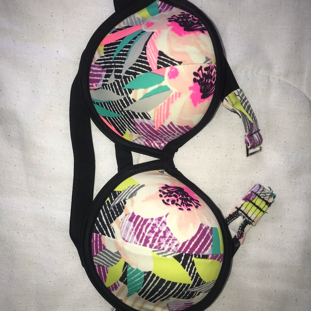 Bikini top - supported cups